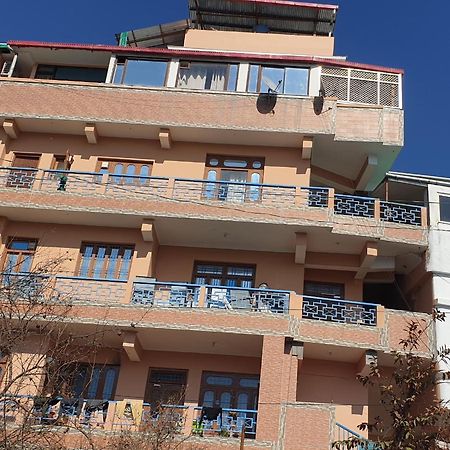 Hotel Pushpanjal And Banquet Pithoragarh Bagian luar foto